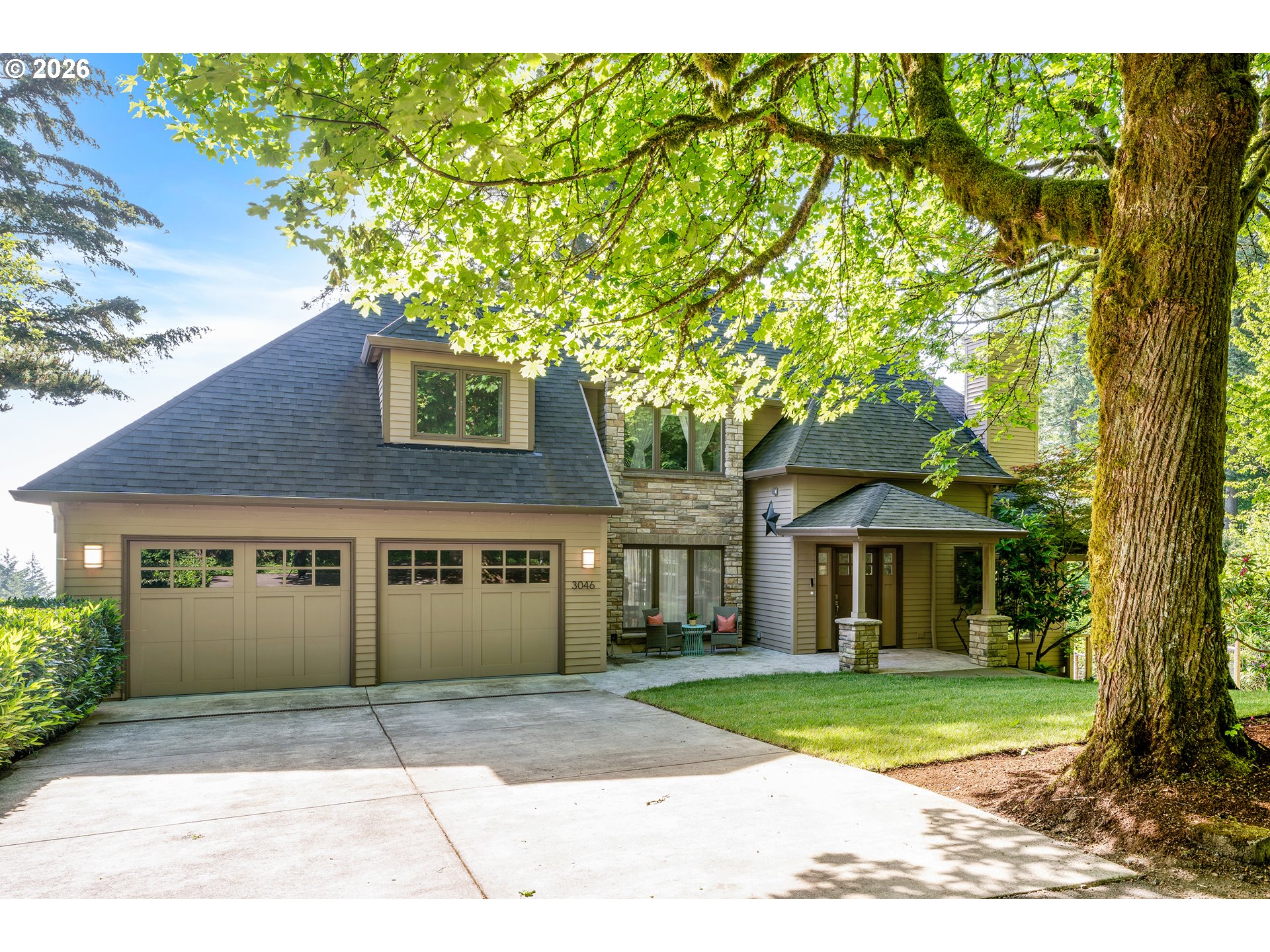3046 FAIRMOUNT BLVD - RMLS #157851502