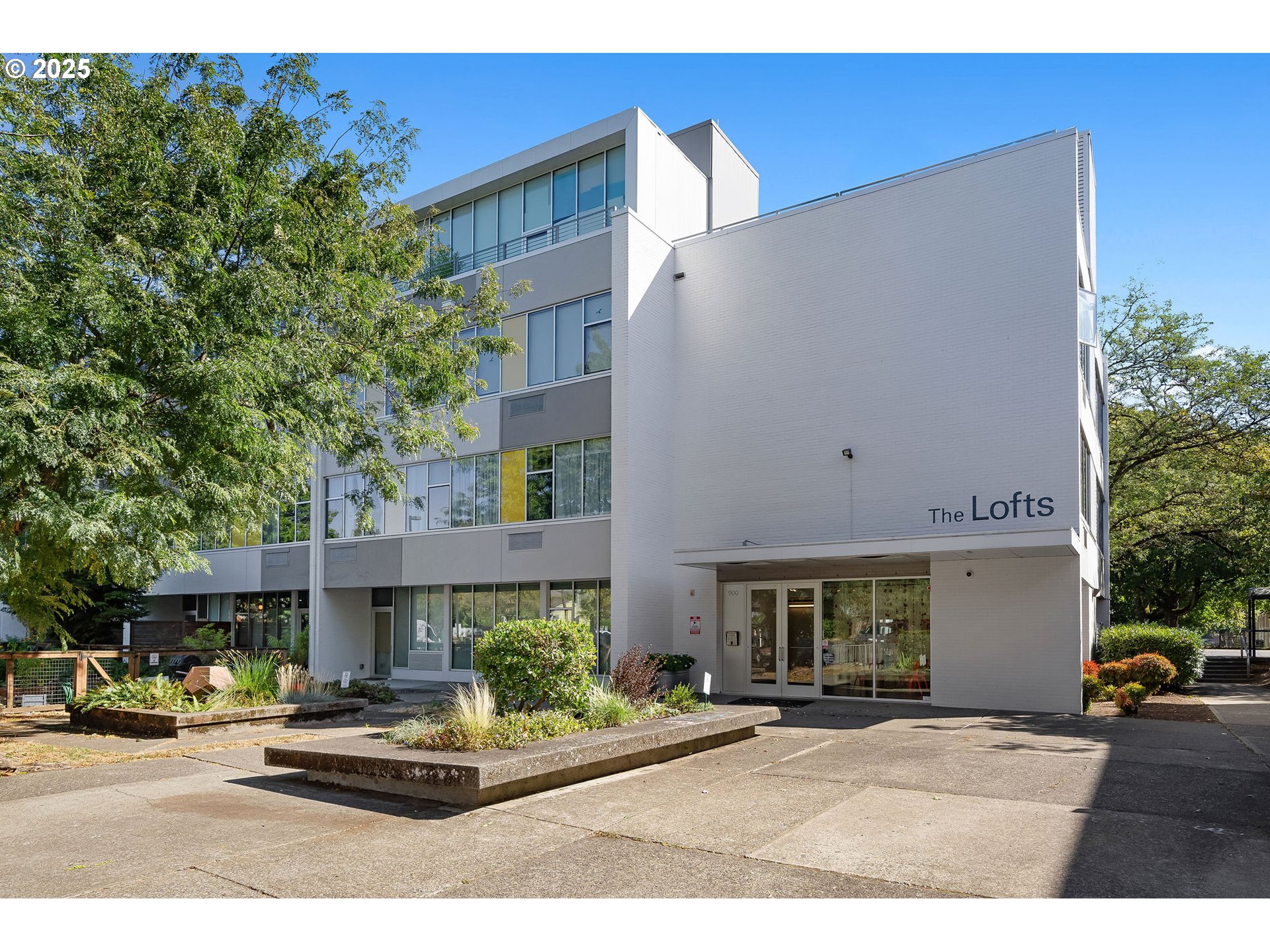 900 81ST AVE - RMLS #182180918
