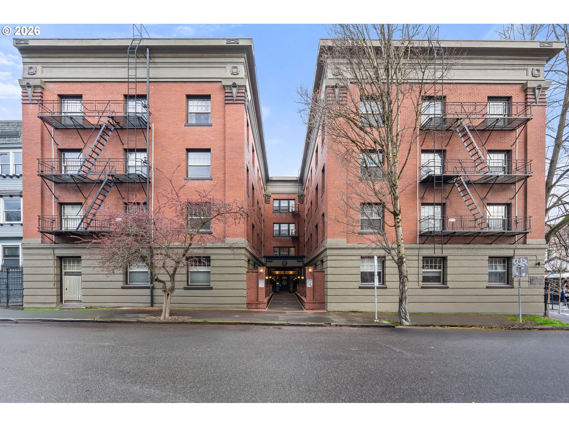 2109 NW IRVING ST - RMLS #210982259