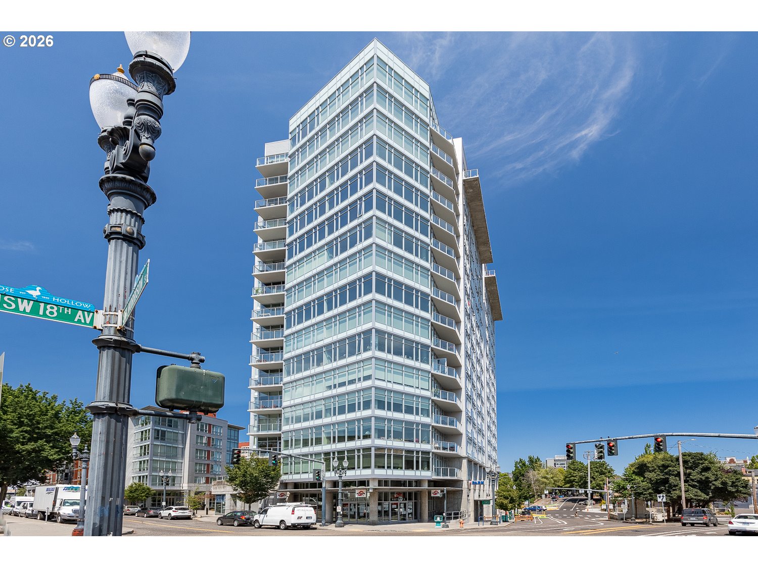 1926 BURNSIDE ST - RMLS #211261947