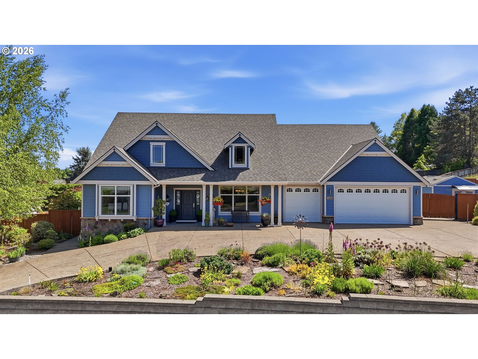 2400 WEST HILLS DR - RMLS #218352705