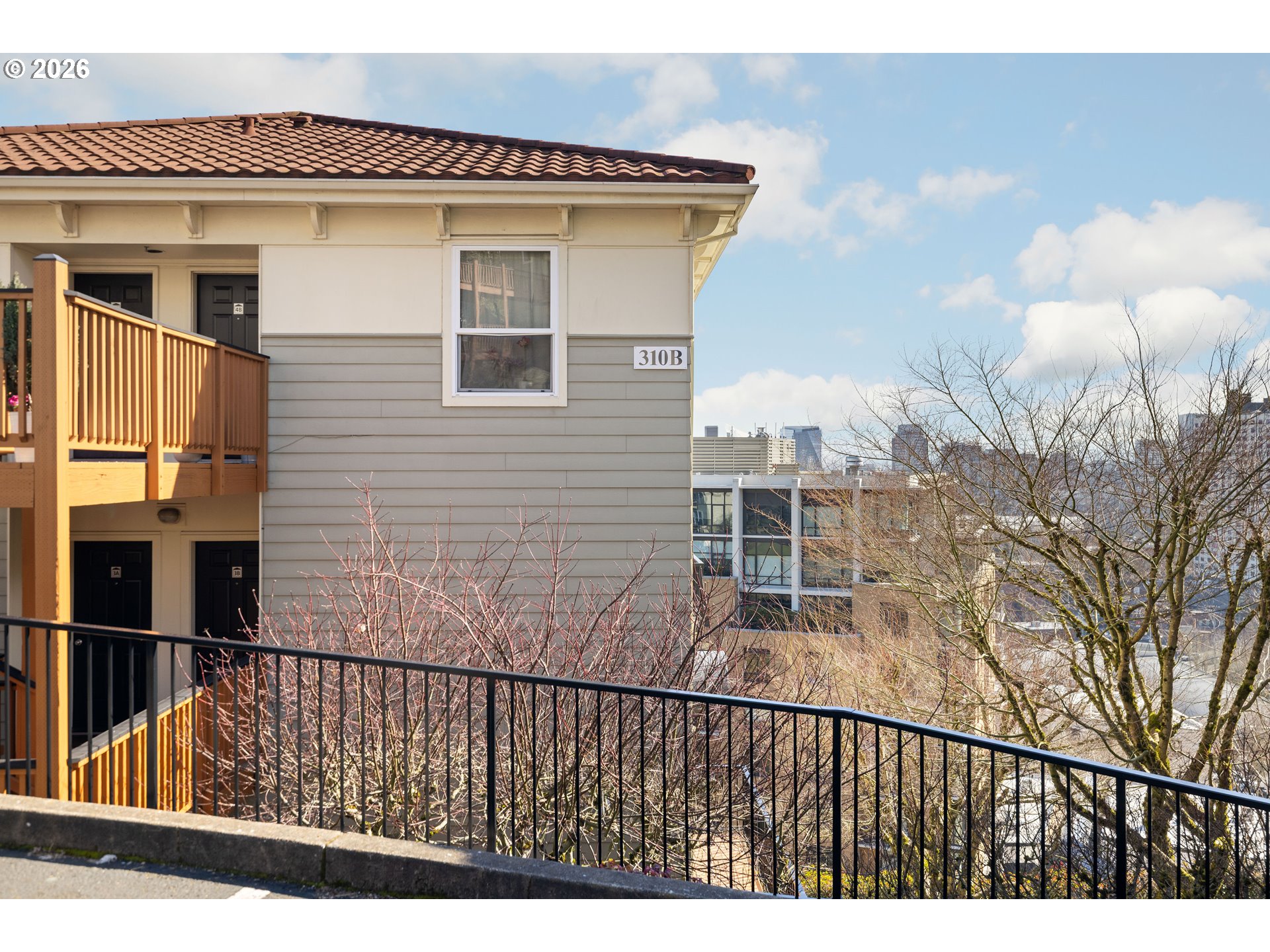 310 UPTOWN TER - RMLS #235870815