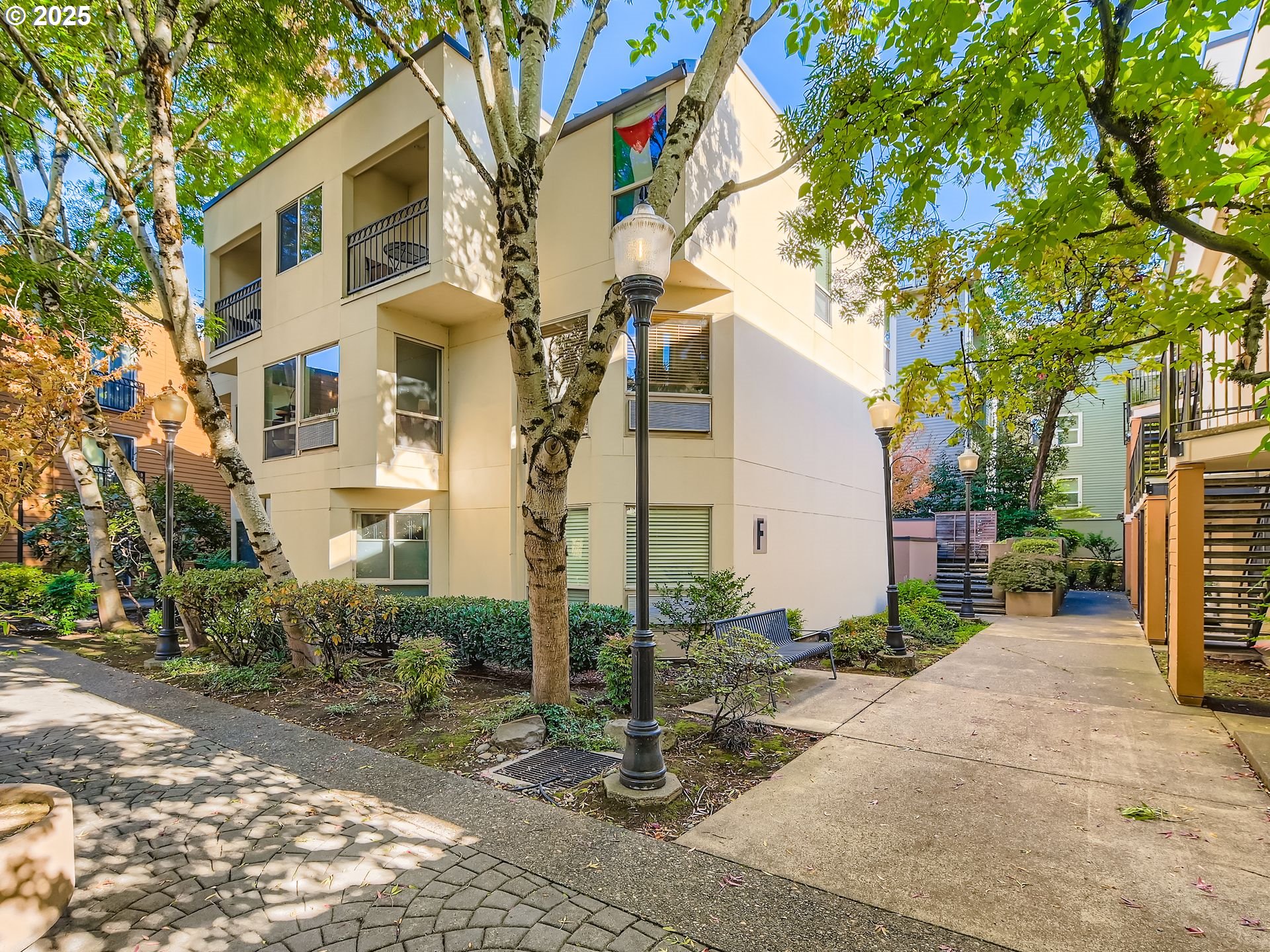 1535 CLAY ST - RMLS #238679660