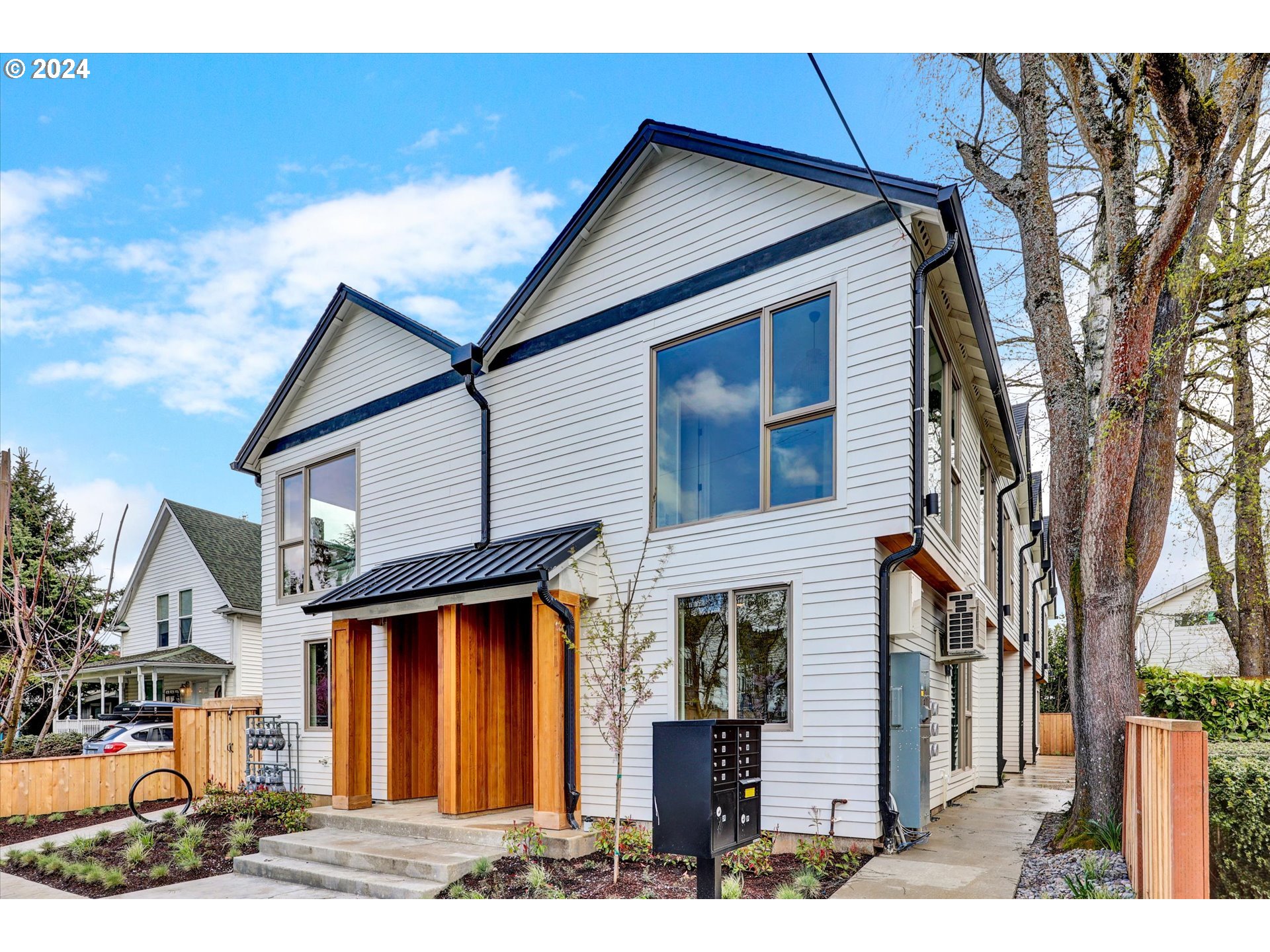 5080 Woodstock BLVD - RMLS #24045414