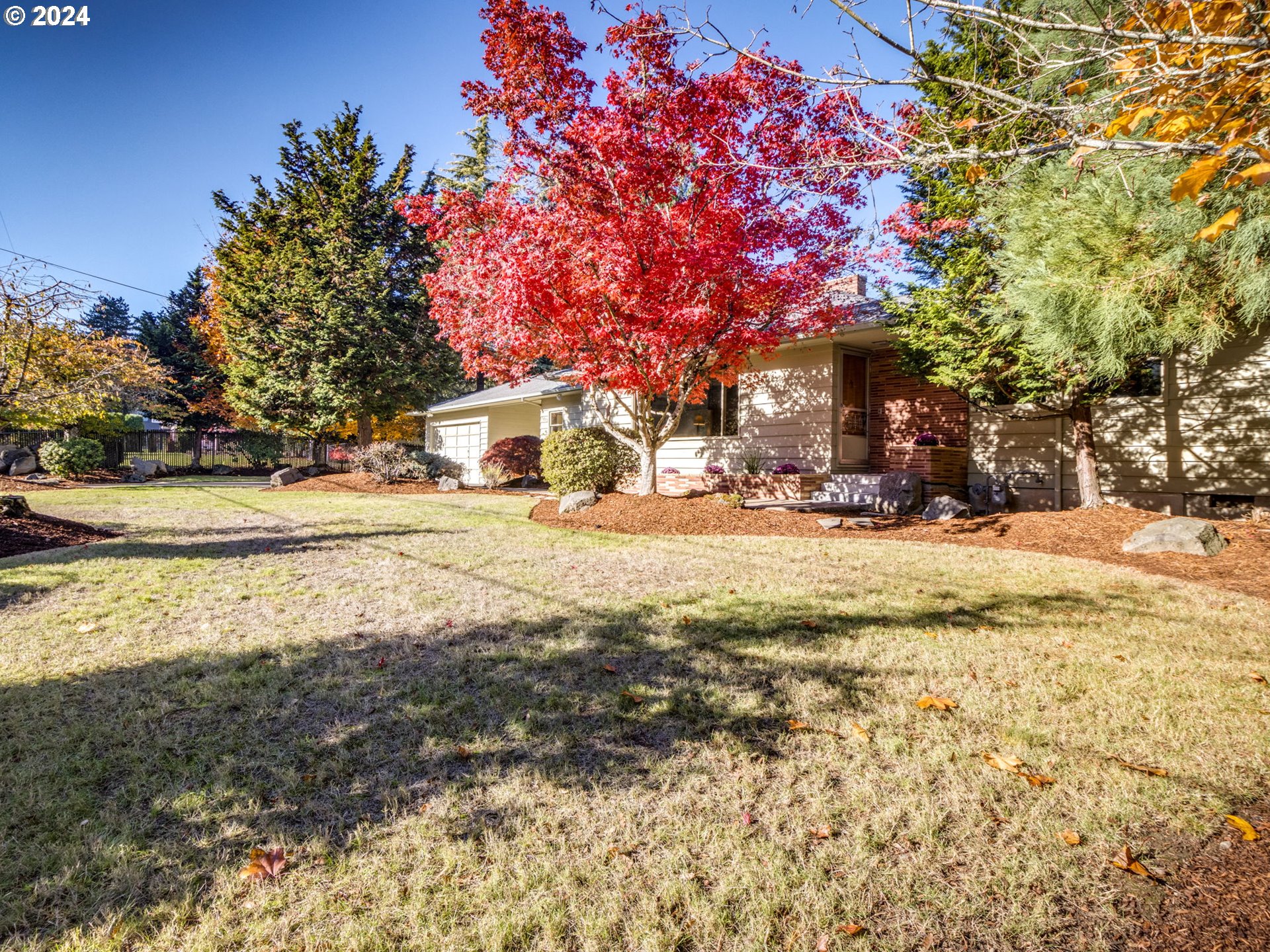 3893 CEDAROAK DR - RMLS #24155251