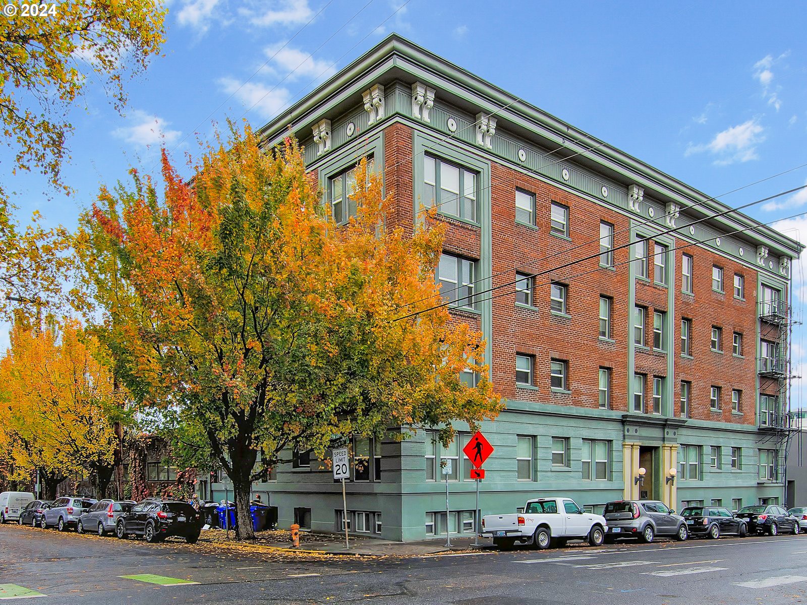 1631 EVERETT ST - RMLS #24534694