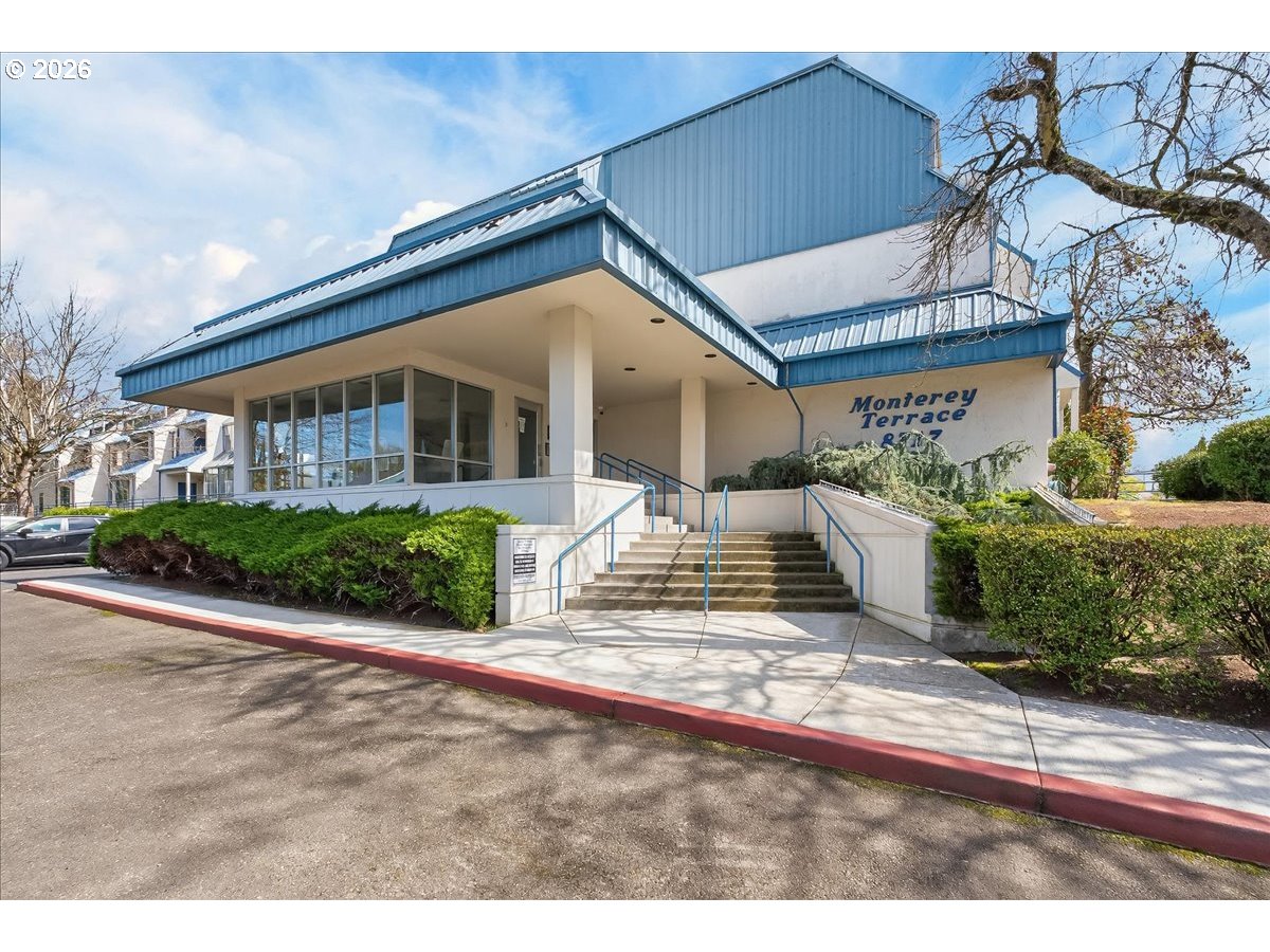 8717 MONTEREY AVE - RMLS #251339829