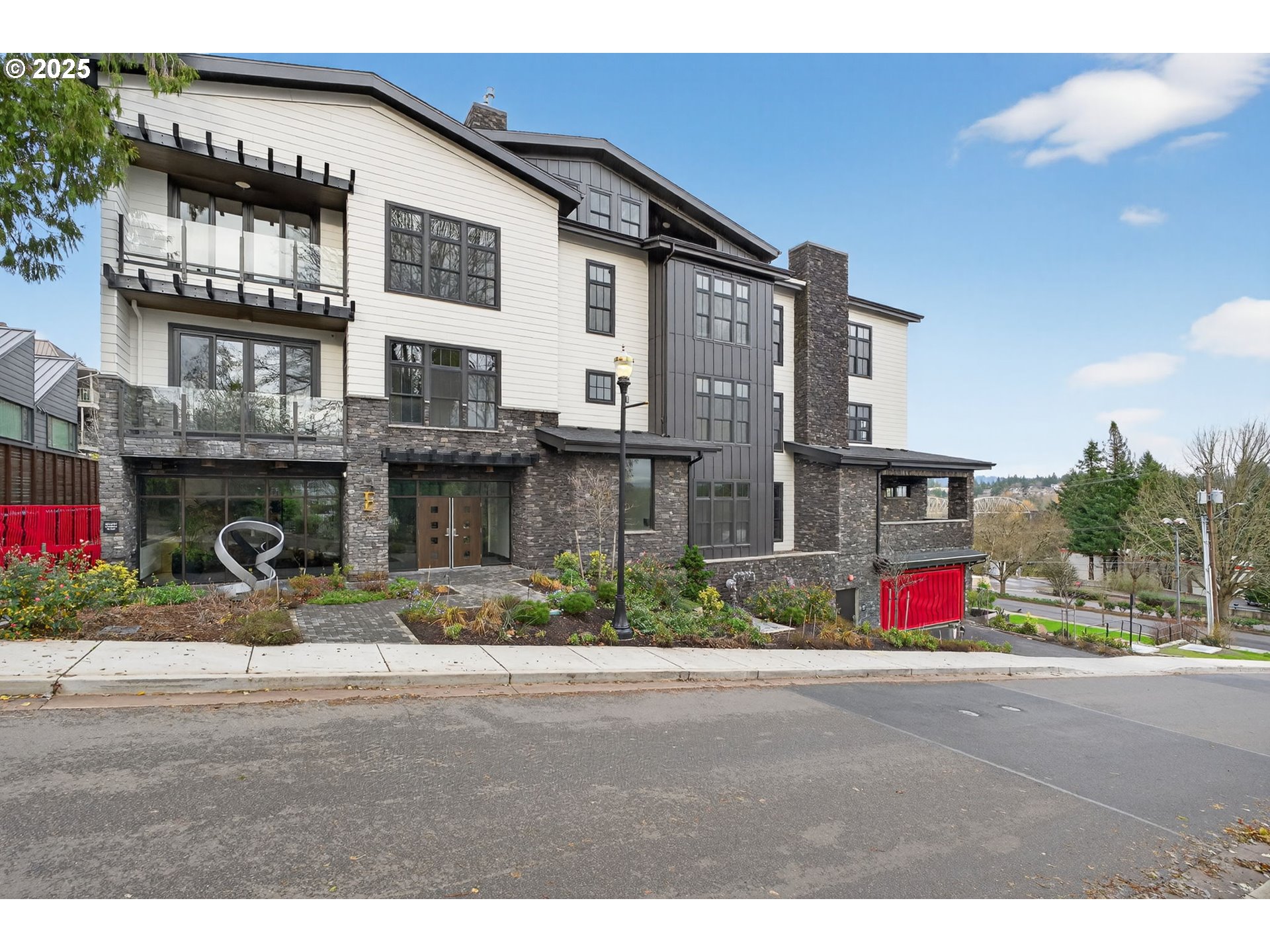 21 D AVE - RMLS #257594729