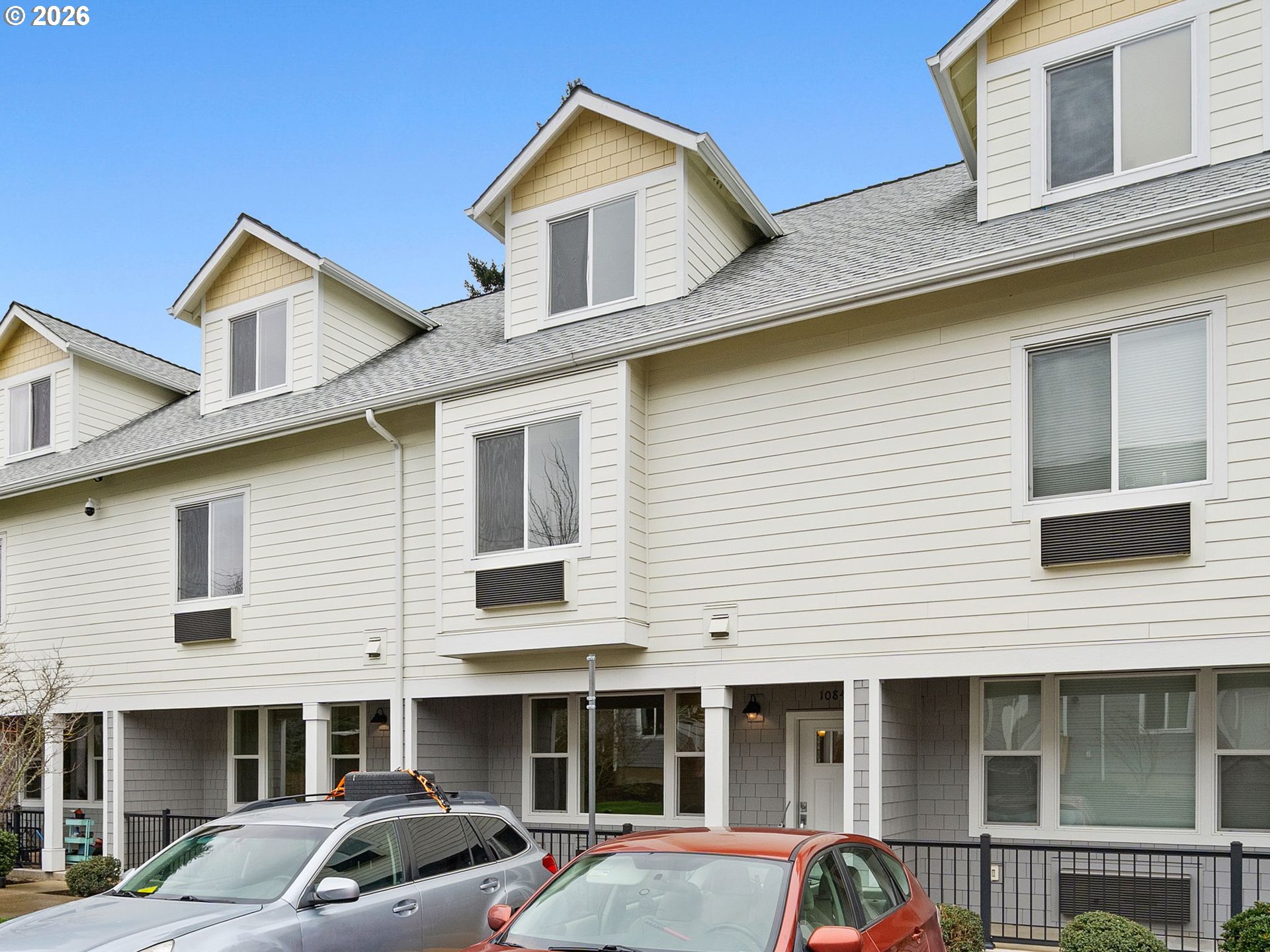 10845 BURNSIDE ST - RMLS #271773000