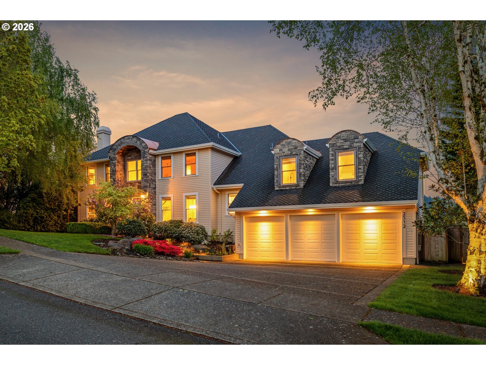 2512 PINNACLE DR - RMLS #285668033