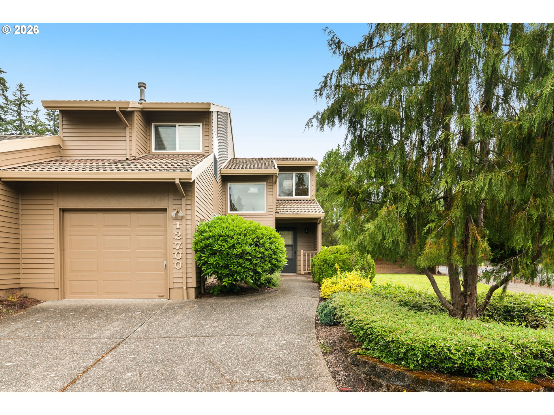 12700 BARBERRY DR - RMLS #292814302