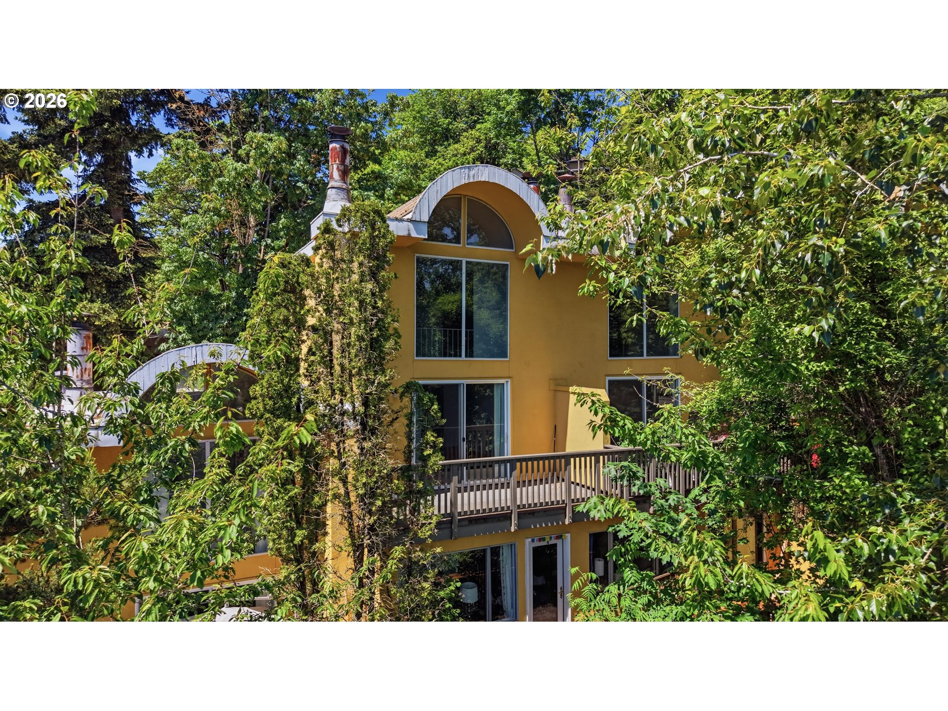 839 BROADWAY DR - RMLS #310396402