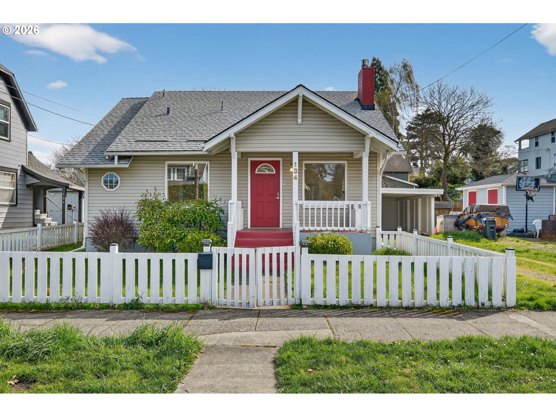 134 3RD ST - RMLS #319141131