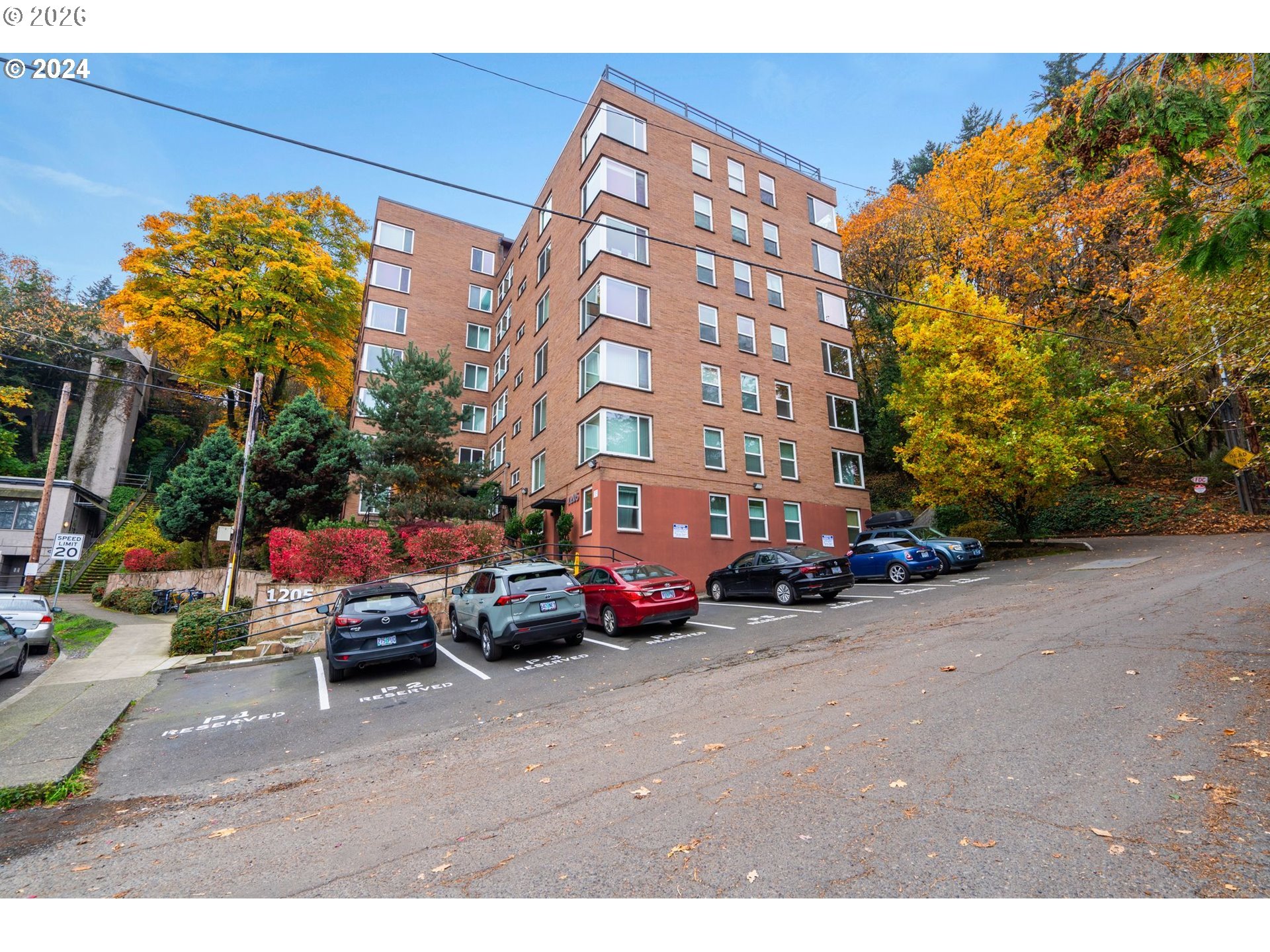 1205 CARDINELL DR - RMLS #415264130