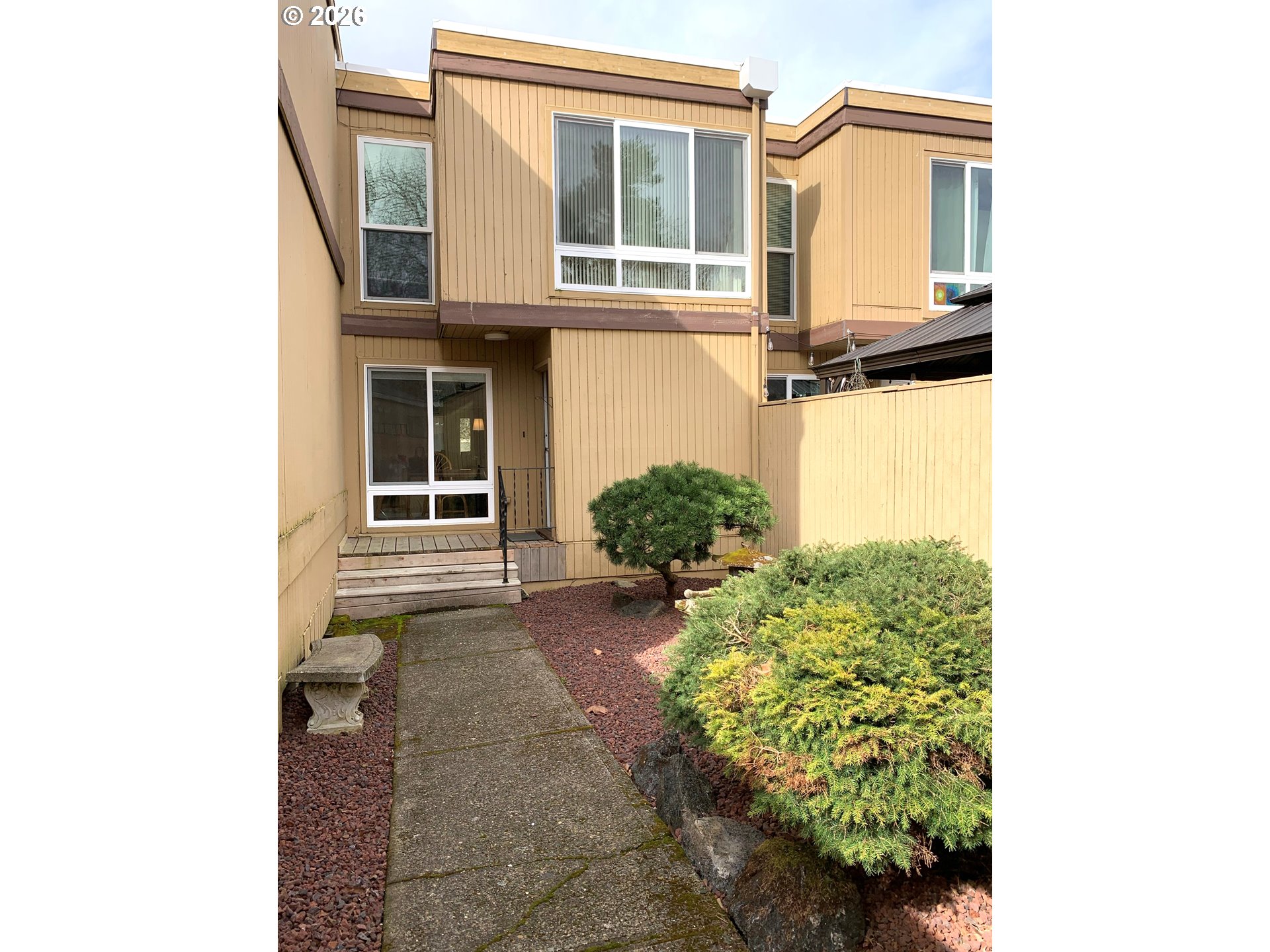 1661 LAKEWAY LN - RMLS #448667955