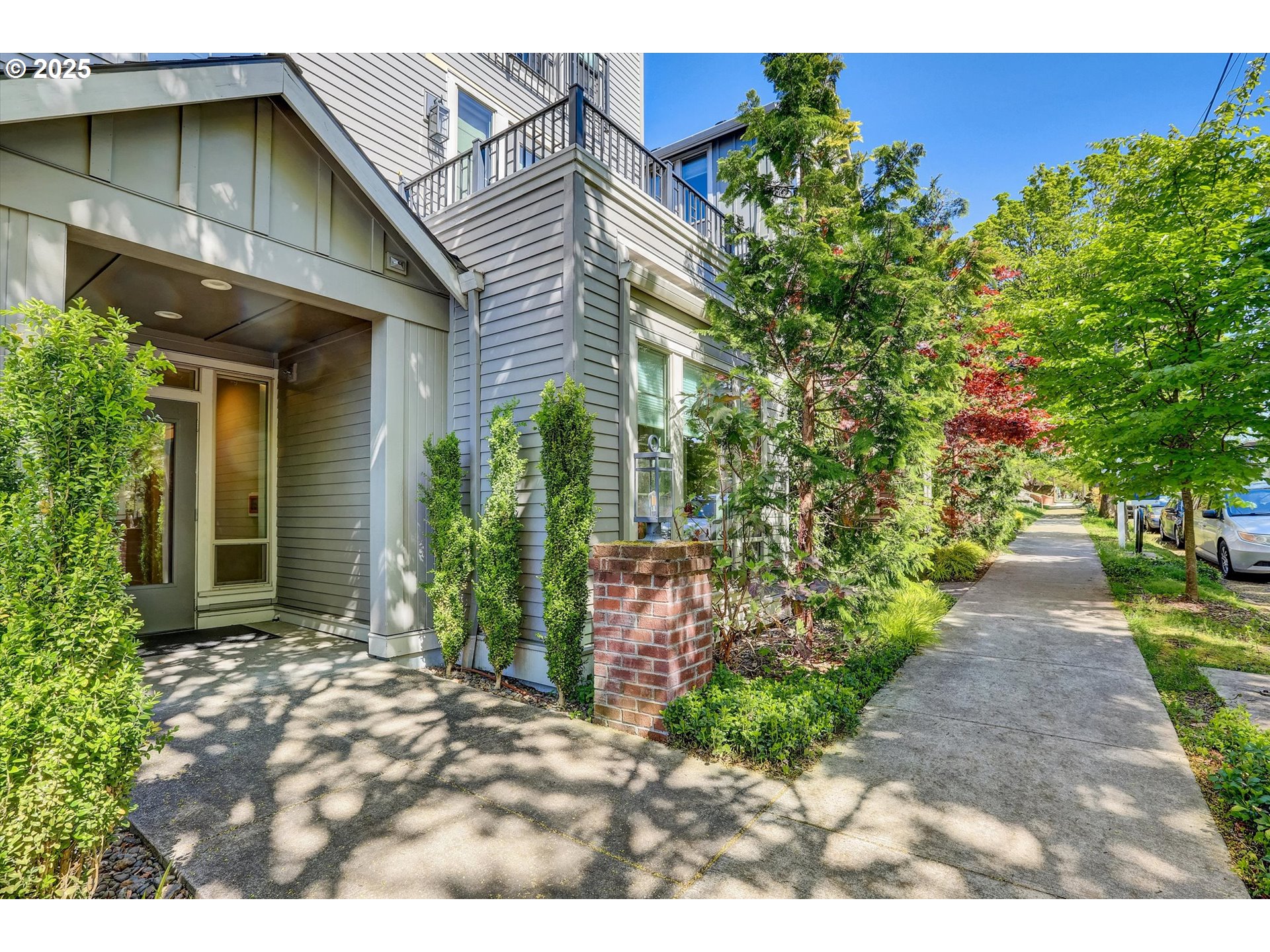 Home in Portland - RMLS #448838284
