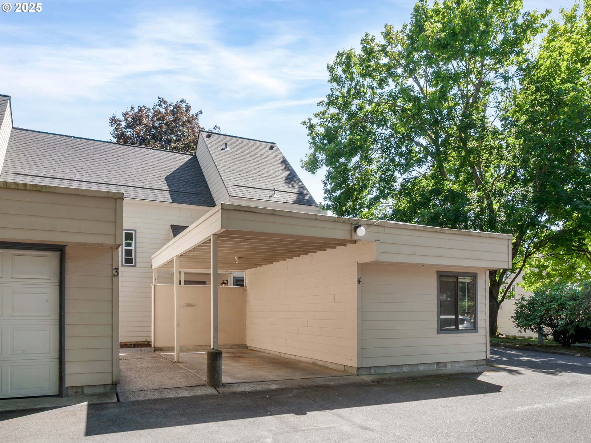 361 VILLAGE SQUIRE AVE - RMLS #490943032