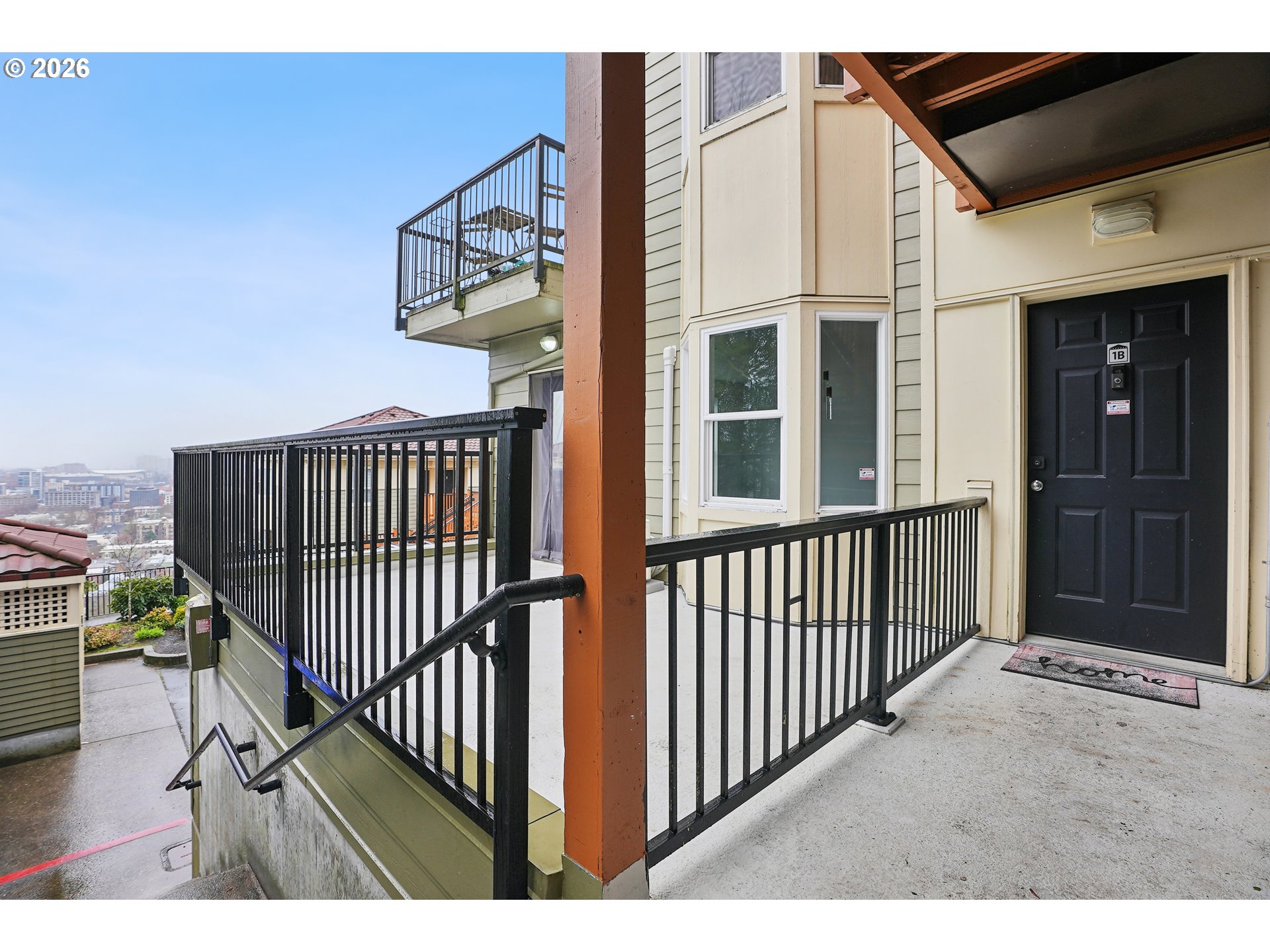 423 UPTOWN TER - RMLS #496606247