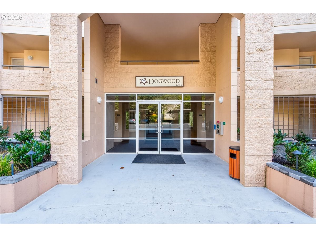 6625 BURNSIDE ST - RMLS #524399825