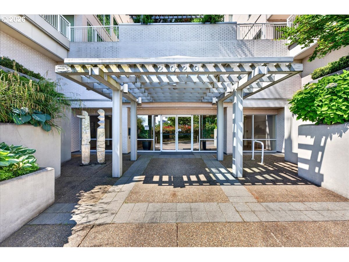 2020 MARKET STREET DR - RMLS #538789005