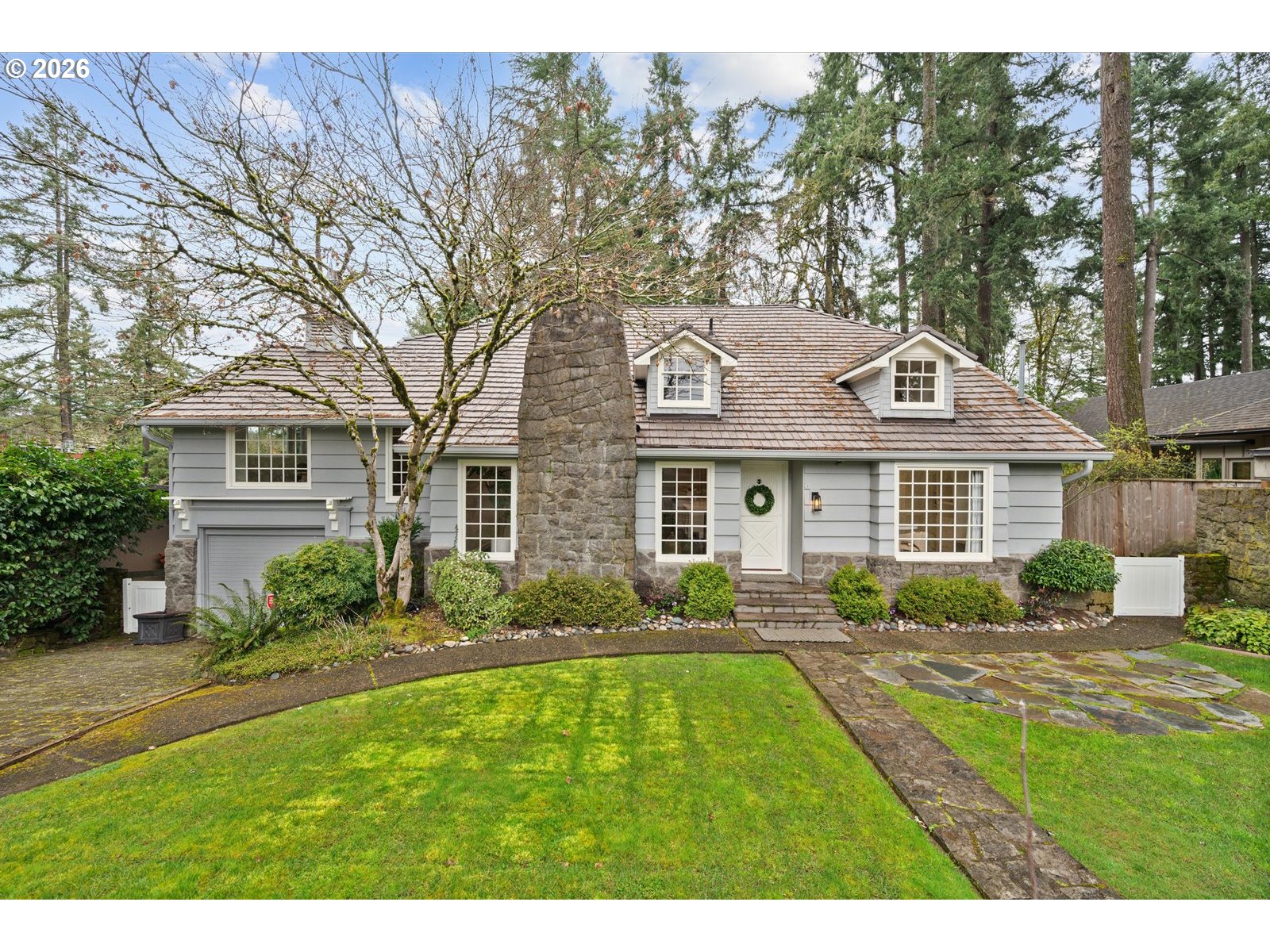 611 RIDGEWAY RD - RMLS #539621454
