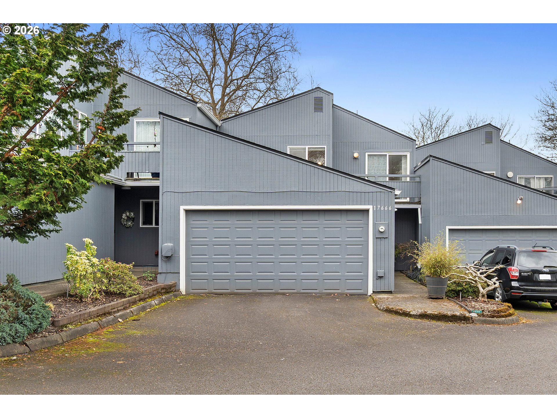 17666 ROLLING HILL LN - RMLS #552125975