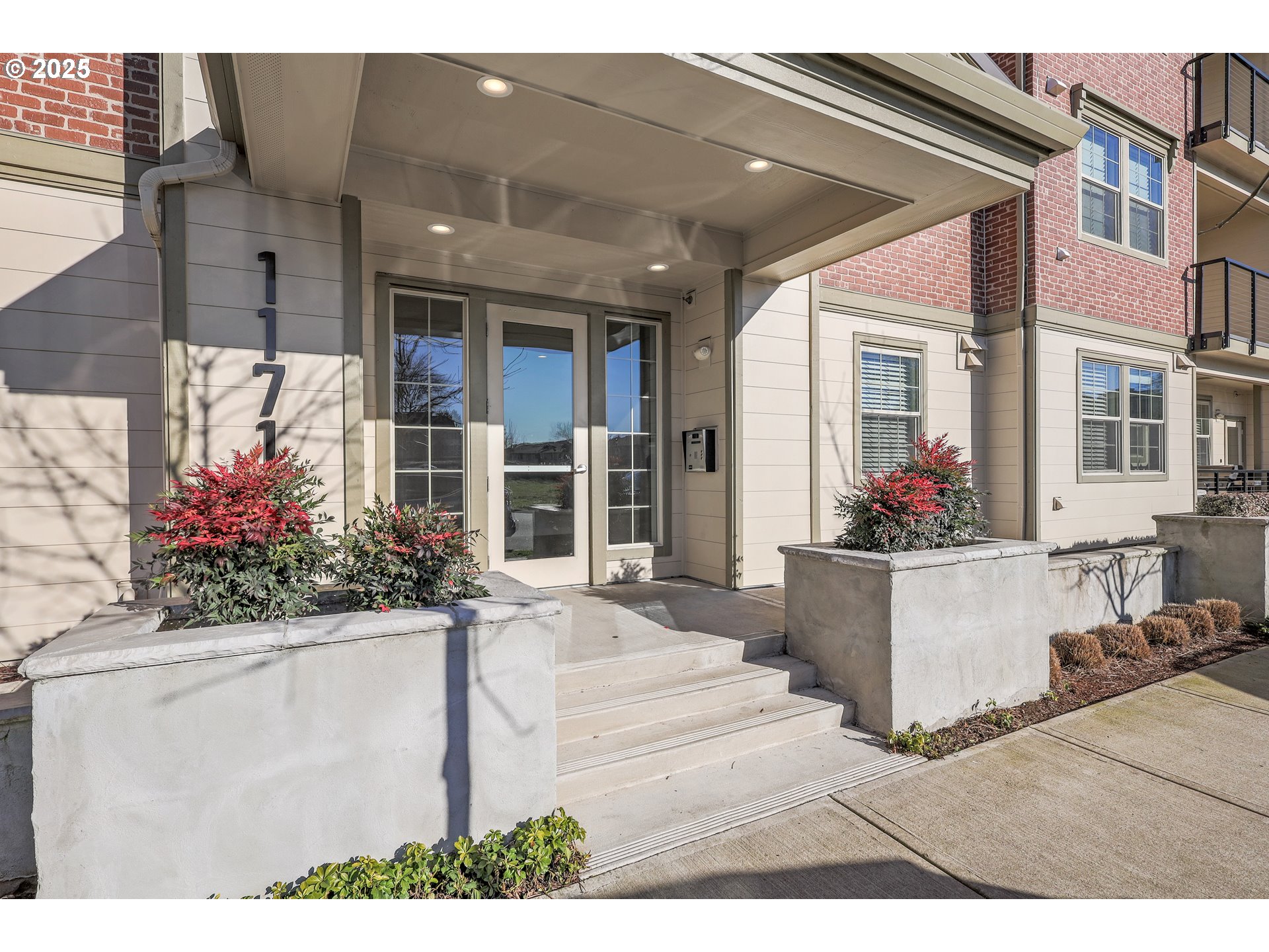 11715 VALENCIA LN - RMLS #567541640
