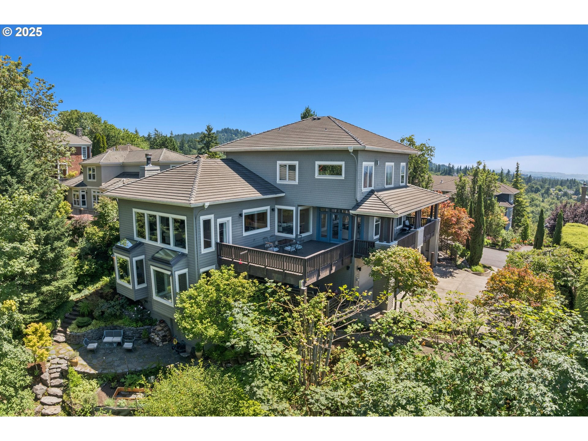 2323 PINNACLE DR - RMLS #580788998