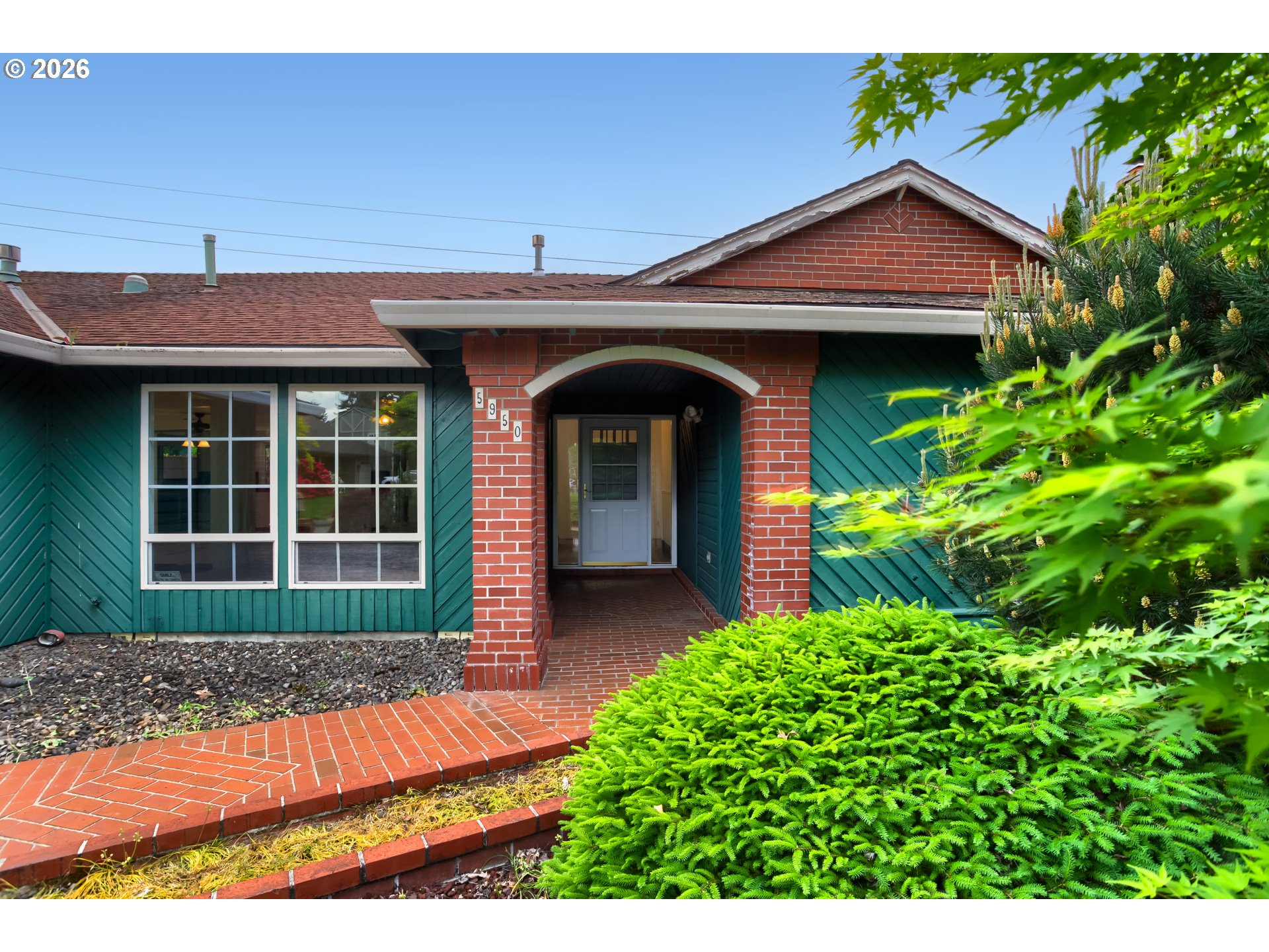 5950 SIMNASHO DR - RMLS #607655101