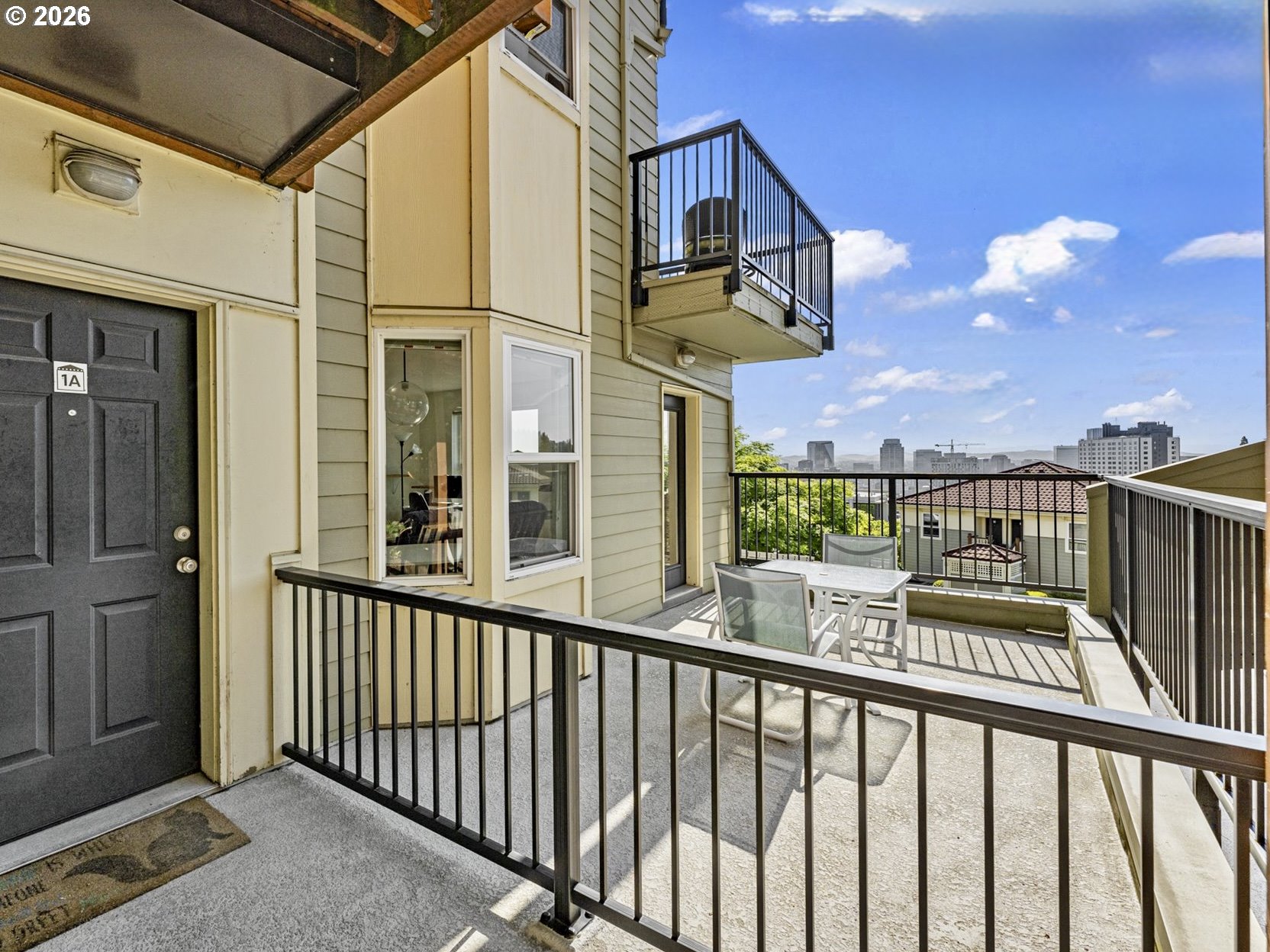 325 UPTOWN TER - RMLS #619232911