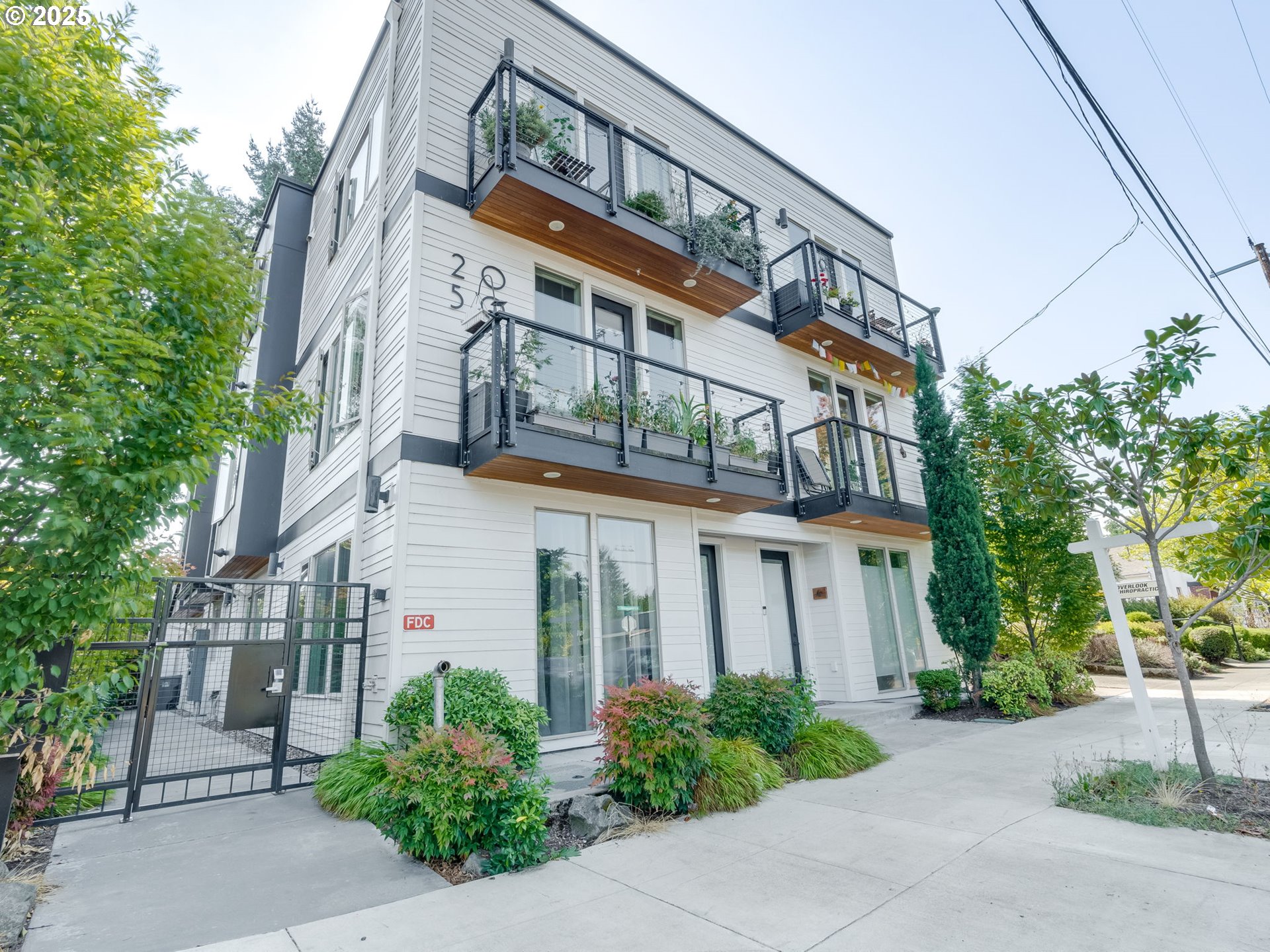 2050 KILLINGSWORTH ST - RMLS #687115912