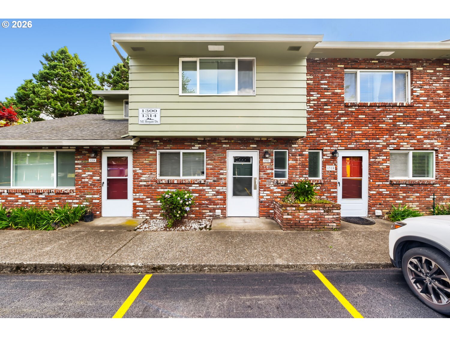 1312 HOGAN DR - RMLS #742791353