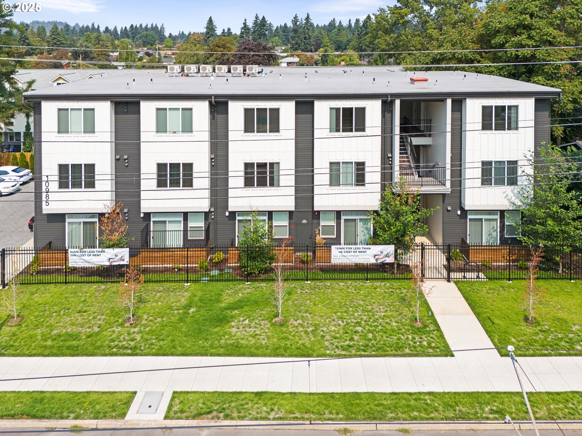 10985 Burnside ST - RMLS #752434698